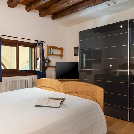 Villa Barchessa Panigai 14, Emma